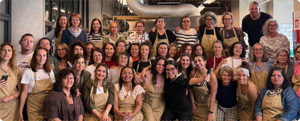 Catarina rodeada pelos alunos do Clube Detox Premium