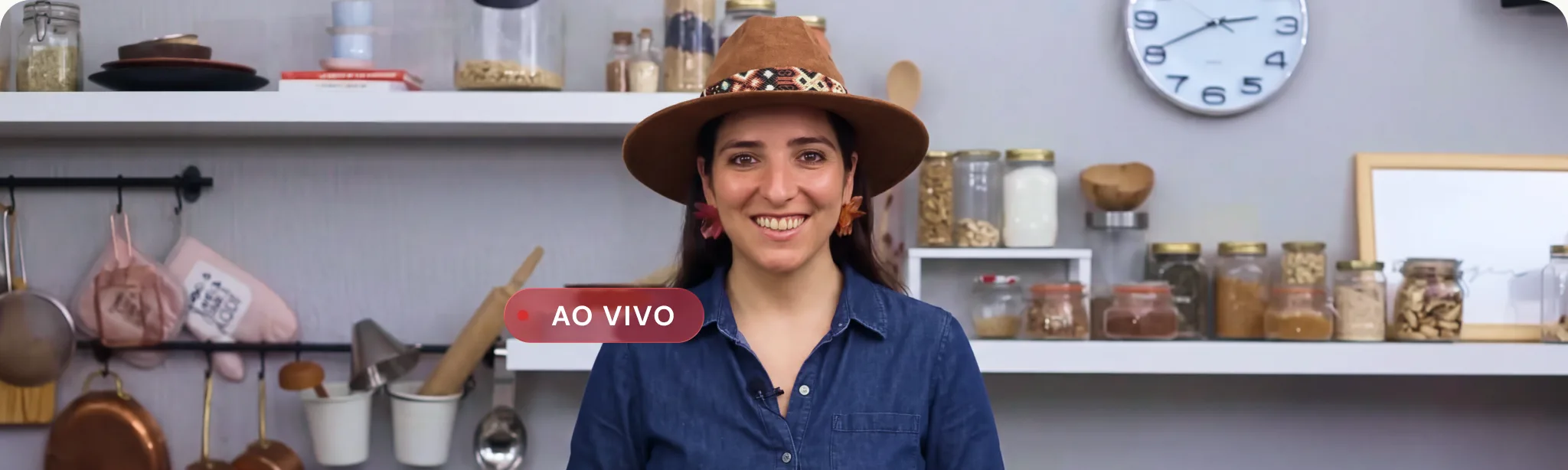 Catarina na cozinha, a apresentar a imersão ao vivo